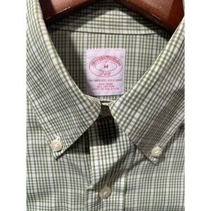 Brooks Brothers 346 Green Checks No-Iron 100% Cotton Embroidered Logo Medium